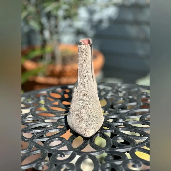 Summit by White Mountain — Pointed Tie Ankle Boots - Picture 3 of 6